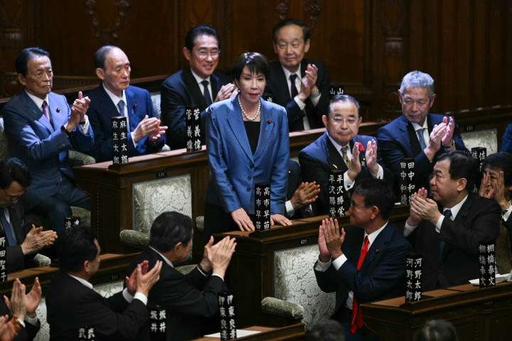 Sanae Takaichi, Presiden Partai Liberal Demokrat (LDP), terpilih menjadi perdana menteri Jepang dalam pemungutan suara di Majelis Rendah, Selasa 21 Oktober 2025, menjadikannya perempuan pertama yang memimpin pemerintahan Negeri Sakura.