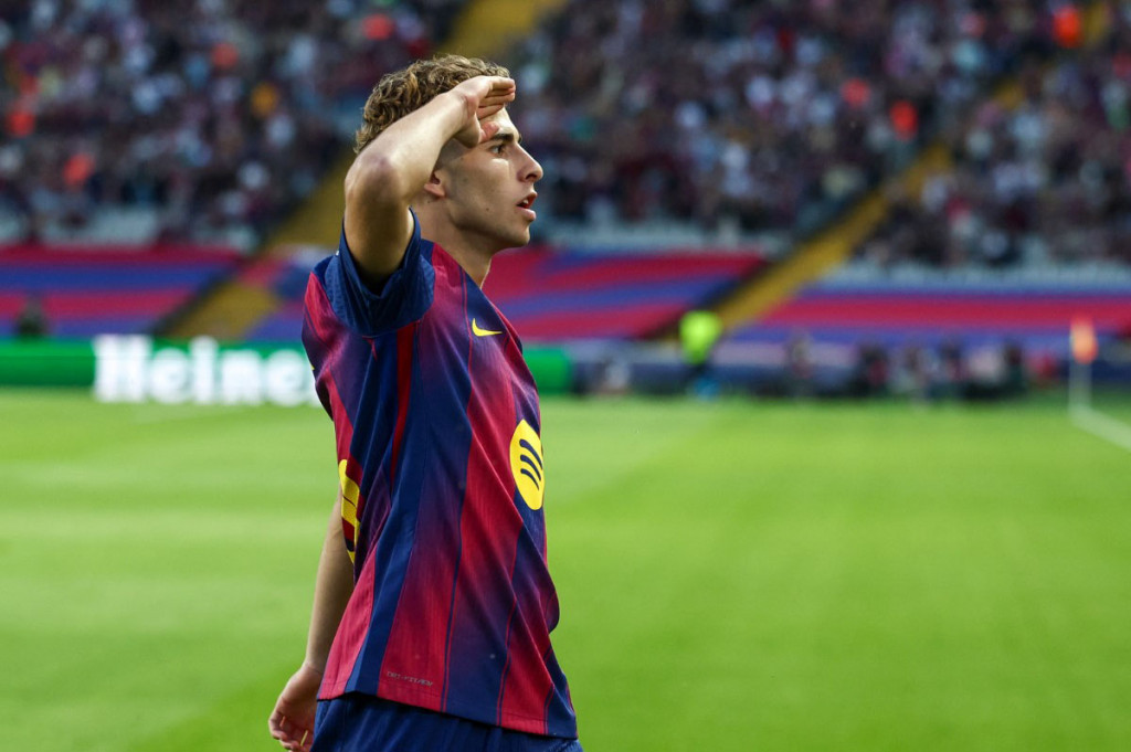 Kemenangan ini membuat Barcelona naik ke peringkat ketiga klasemen fase liga dengan enam poin dari dua pertandingan, sebaliknya Olympiacos turun ke posisi 32.
