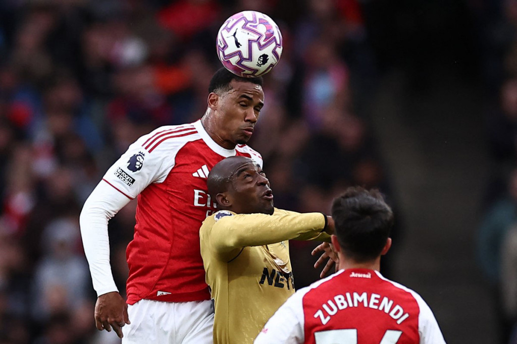 Arsenal semakin kokoh di puncak klasemen sementara Liga Inggris setelah menekuk Crystal Palace dengan skor 1-0 pada pekan kesembilan Liga Inggris di Stadion Emirates, London, Minggu, 26 Oktober 2025.
