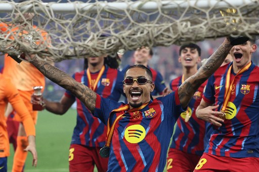 Ini menjadi gelar ke-16 Piala Super Spanyol yang diperoleh Blaugrana setelah sebelumnya berhasil mereka menangkan pada 1983, 1991, 1992, 1994, 1996, 2005, 2006, 2009, 2010, 2011, 2013, 2016, 2018, 2023 dan 2025.