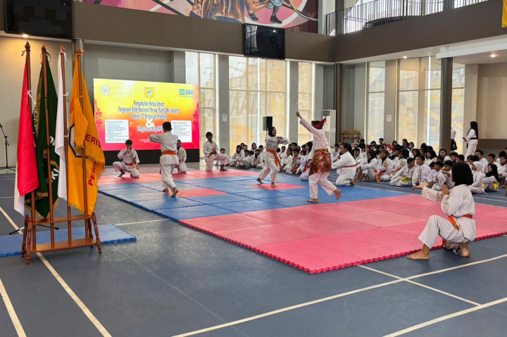 Acara yang berlangsung sejak pagi di Gedung BRI BRILiaN Stadium, Jakarta Selatan, ini menjadi bagian dari agenda penguatan organisasi perguruan silat di wilayah DKI Jakarta sekaligus mempererat konsolidasi antarpelaku pencak silat.