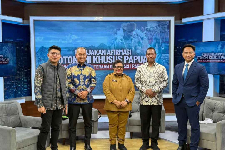 Menurut Apolo, kebijakan pemekaran wilayah Papua, termasuk pembentukan enam provinsi, merupakan bagian dari upaya pemerintah pusat untuk mempercepat pembangunan dan meningkatkan kesejahteraan masyarakat.