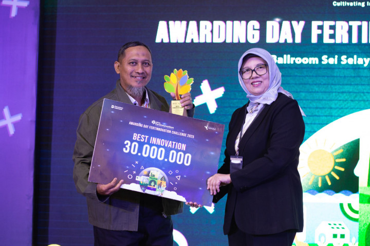 Direktur Teknik dan Pengembangan Bisnis Pupuk Indonesia, Jamsaton Nababan, mengatakan FertInnovation Challenge bukan sekadar kompetisi inovasi, melainkan instrumen strategis perusahaan untuk membangun pipeline riset dan inovasi yang relevan dengan tantangan sektor pertanian dan industri pupuk nasional.