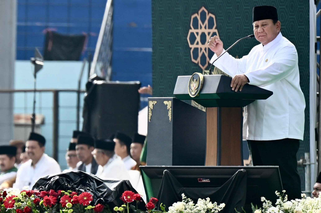 “Saya mau melaporkan di sini, di hadapan para ulama, di hadapan keluarga besar NU, bahwa Indonesia pertama kali kita mendapat kehormatan, mendapat hak untuk kita bisa memiliki lahan di Kota Suci di Makkah,” ungkap Presiden Prabowo.