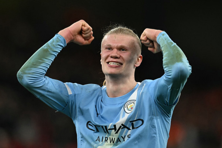 Liverpool unggul lebih dulu dari tendangan bebas keras Dominik Szoboszlai, namun City berbalik menang berkat gol balasan Bernardo Silva dan Haaland.