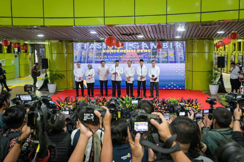 Dalam Paket Stimulus Ekonomi I-2026 tersebut, pemerintah menyiapkan sejumlah kebijakan utama untuk mendukung kelancaran mobilitas masyarakat dan menjaga momentum aktivitas ekonomi.