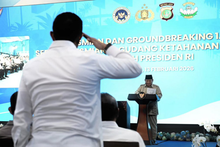 Presiden Prabowo Subianto menegaskan komitmennya terhadap Program Makan Bergizi Gratis (MBG) sebagai langkah strategis membangun kualitas sumber daya manusia Indonesia. Dalam sambutannya, Kepala Negara menyampaikan bahwa program tersebut merupakan kebutuhan mendesak bagi mayoritas rakyat dan telah menjadi praktik umum di berbagai negara maju.