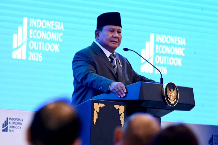 Presiden Prabowo Subianto menghadiri Indonesia Economic Outlook 2026 yang digelar di Auditorium Wisma Danantara Indonesia, Jakarta, pada Jumat, 13 Februari 2026.