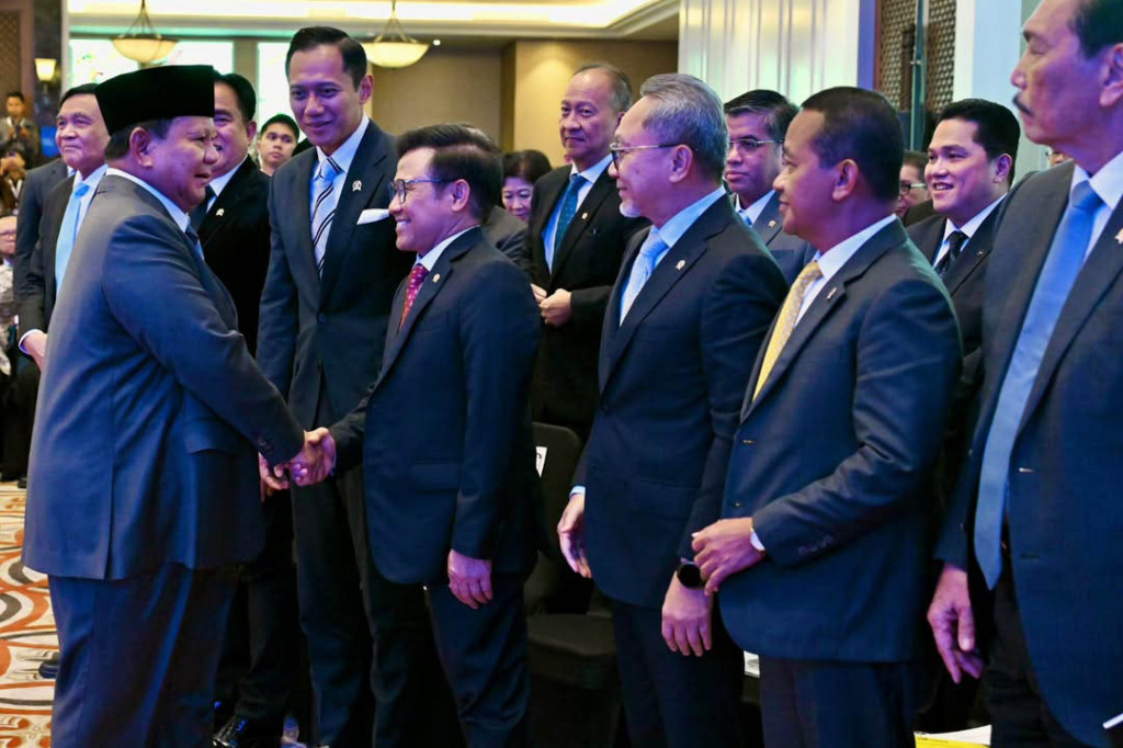 Presiden Prabowo juga menegaskan bahwa penguatan ekonomi nasional harus dimulai dari internal, dengan membangun kemandirian dan daya saing. Indonesia harus mampu berdiri di atas kaki sendiri dan tidak lagi bergantung oleh kekuatan eksternal.