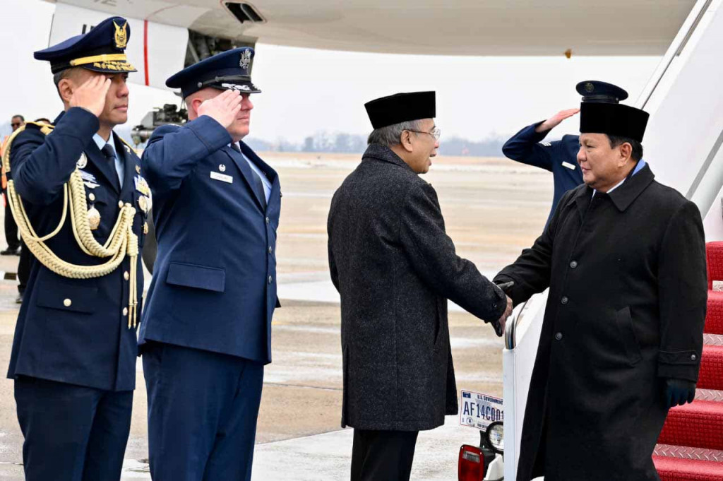 Sekretaris Kabinet (Seskab) Teddy Indra Wijaya dalam keterangan tertulisnya menjelaskan bahwa dalam kunjungannya ke AS kali ini, Presiden Prabowo diagendakan melakukan pertemuan bilateral dengan Presiden AS Donald Trump. 
