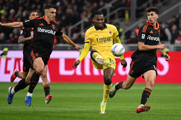 Usaha mereka membuahkan hasil pada menit ke-64. Leao mencatatkan namanya di papan skor setelah menerima umpan lambung Ardon Jashari dan dengan tenang mencungkil bola melewati Jean Butez ke gawang kosong. Skor berubah menjadi 1-1.