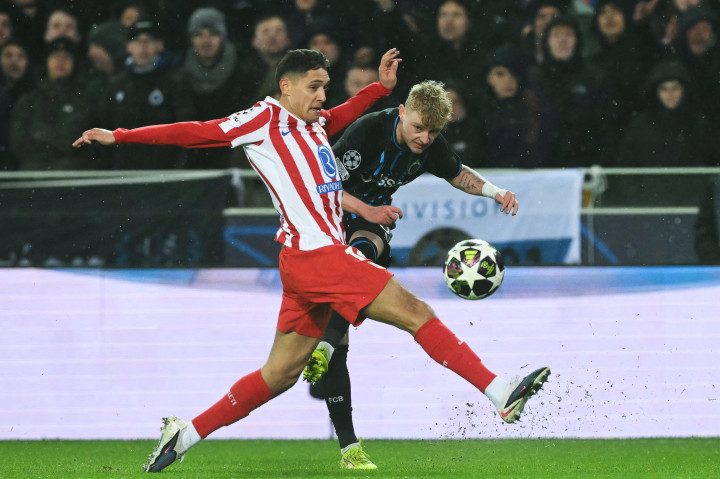 Drama enam gol terjadi saat Club Brugge sukses menahan imbang Atletico Madrid 3-3 dalam pertandingan leg pertama playoff Liga Champions 2025/26 yang berlangsung di Jan Breydel Stadium, Kamis, 19 Februari 2026 dini hari WIB.