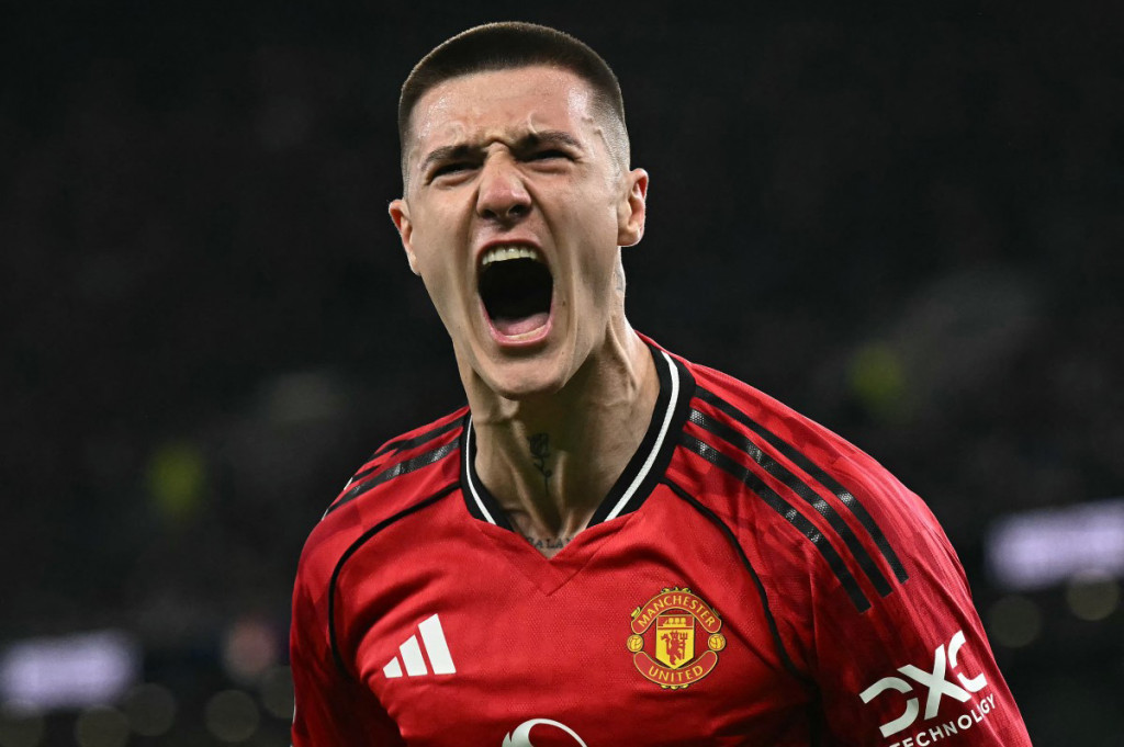 Pada pertandingan ini, Sesko yang masuk sebagai pemain pengganti menciptakan gol kemenangan Manchester United ke gawang Everton di menit 71, demikian catatan Premier League.