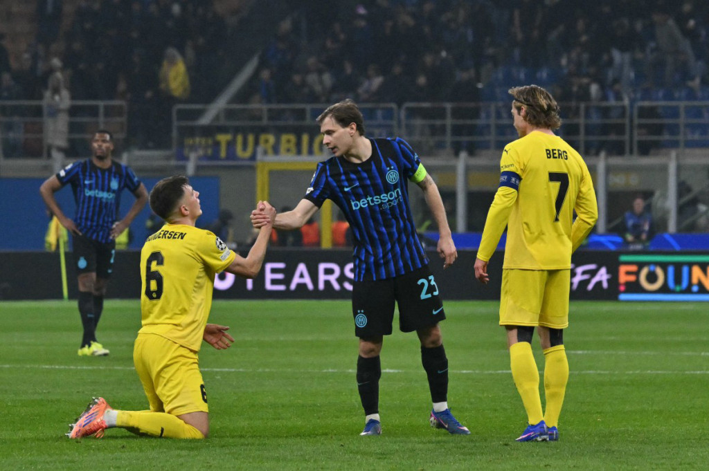 Sementara wakil Norwegia melangkah ke babak 16 besar, demikian yang dilansir laman resmi UEFA.