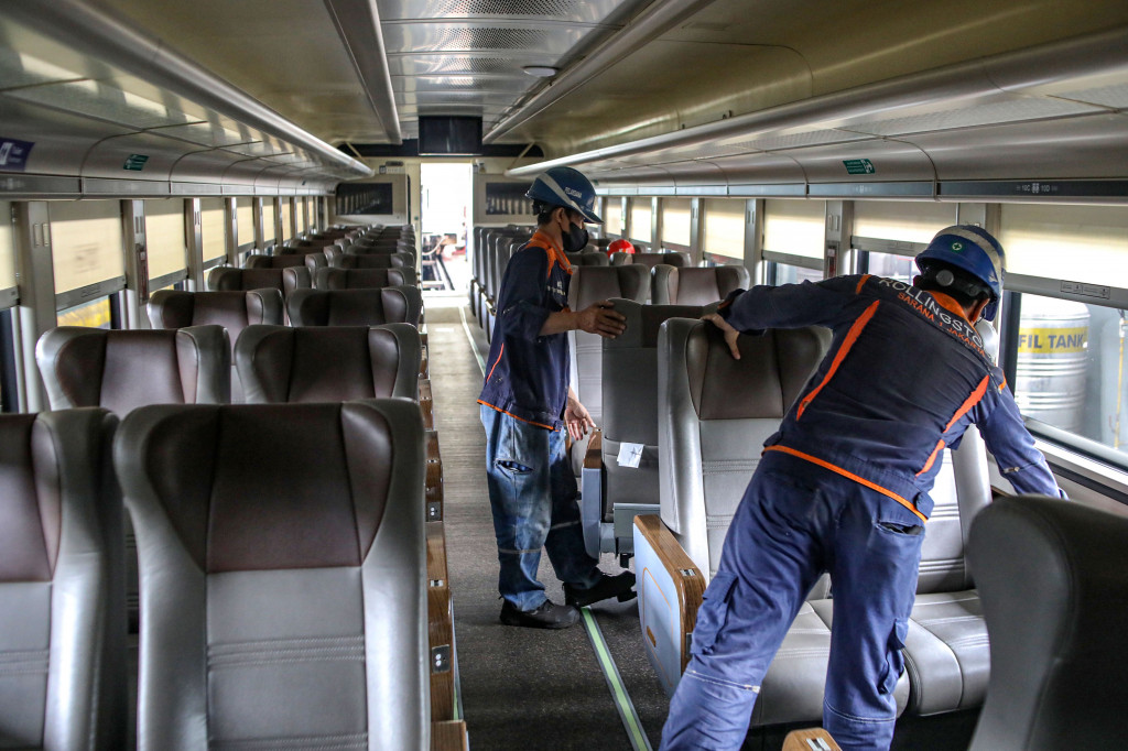 Dalam rangka memastikan Angkutan Lebaran 2026 berjalan selamat, aman, dan lancar, PT Kereta Api Indonesia (Persero) Daerah Operasi 1 Jakarta melakukan perawatan intensif dan terjadwal terhadap seluruh armada sarana dengan jumlah total sebanyak 354 unit di Depo Lokomotif dan Kereta Cipinang serta Depo Lokomotif Rangkasbitung. 