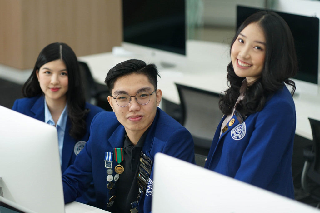 Universitas Prasetiya Mulya resmi meraih akreditasi internasional dari Association to Advance Collegiate Schools of Business (AACSB), lembaga akreditasi sekolah bisnis tertua dan bergengsi di dunia.