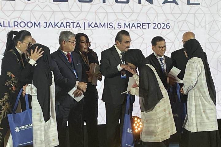 Ketua Umum PERADI PROFESIONAL, Harris Arthur Hedar, menegaskan kehadiran organisasi tersebut bukan sebagai tandingan bagi organisasi advokat yang telah ada, melainkan sebagai upaya menjawab tantangan dunia advokat dan hukum di Indonesia.