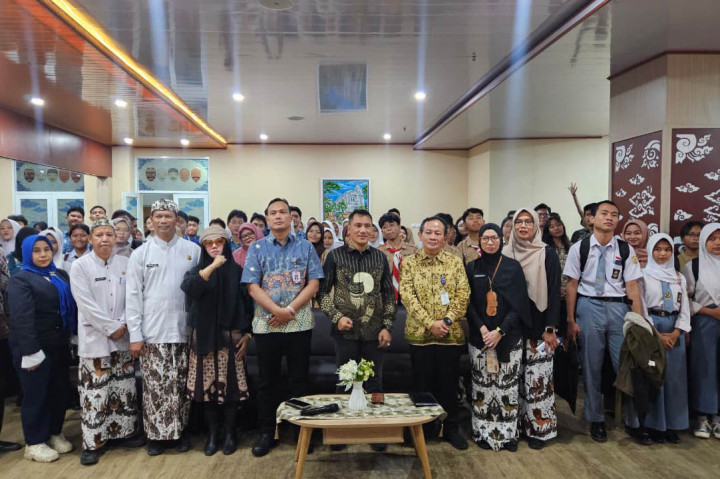 Melalui kegiatan tersebut, pemerintah mendorong penguatan pemahaman aparatur, pelajar, dan ekosistem pendidikan mengenai bahaya ekstremisme berbasis kekerasan yang dapat mengancam stabilitas sosial, persatuan bangsa, serta nilai-nilai kebangsaan.