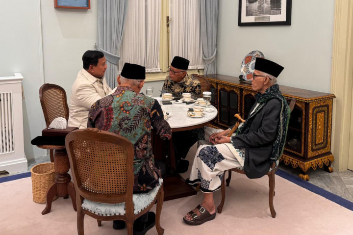 Suasana hangat dan penuh kebersamaan mewarnai pertemuan yang berlangsung dalam momentum bulan suci Ramadan tersebut.
