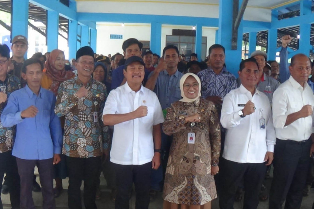 Peninjauan dilakukan untuk memastikan pembangunan infrastruktur nelayan siap digunakan dan berjalan sesuai rencana sehingga dapat dimanfaatkan masyarakat pesisir, khususnya nelayan. Trenggono menargetkan pembangunan 1.000 titik KNMP di berbagai wilayah Tanah Air pada 2026.