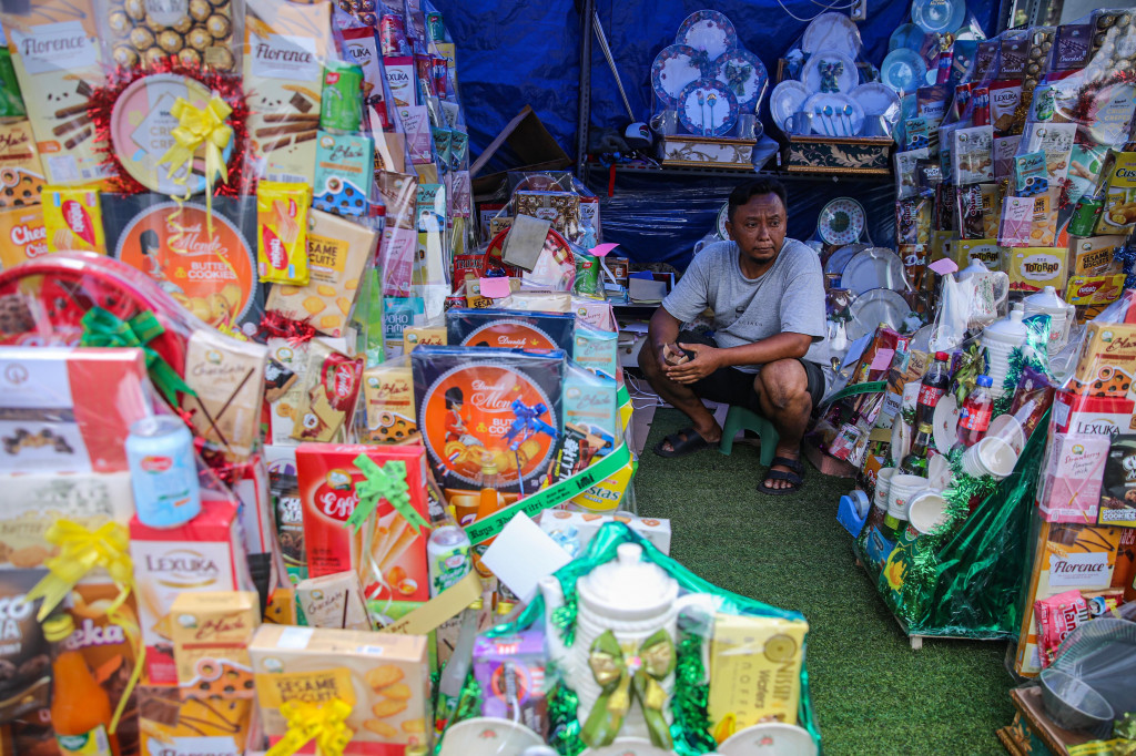 Para pedagang menyebutkan penjualan parsel dan hampers mengalami peningkatan signifikan.