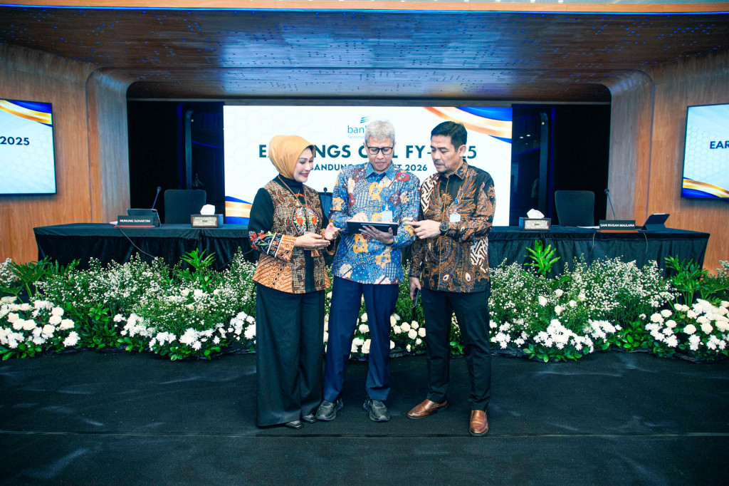 Pada bank only, segmen kredit konsumer tetap menjadi kontributor utama dengan outstanding mencapai Rp74,8 triliun. Kualitas aset pada segmen ini terjaga sangat baik dengan tingkat NPL rendah dan margin yang sehat.