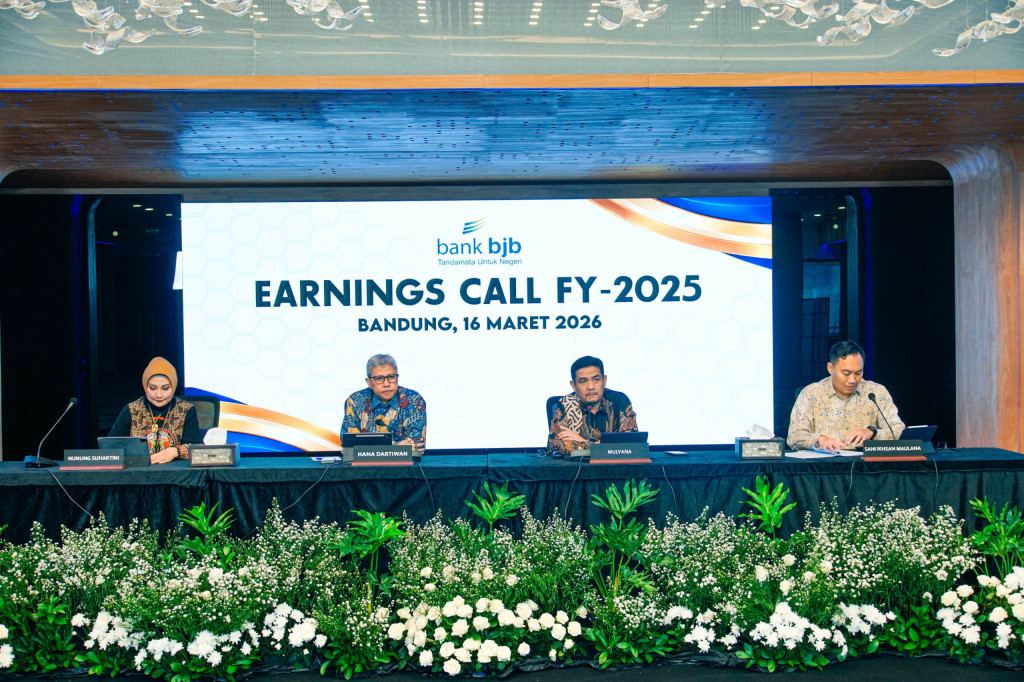 Kinerja keuangan bank bjb sepanjang tahun buku 2025 menunjukkan ketahanan di tengah dinamika ekonomi global dan domestik yang masih penuh tantangan. Stabilitas sistem keuangan domestik pada akhir 2025 relatif terjaga dan tetap kondusif bagi sektor perbankan, didukung oleh kebijakan fiskal dan moneter yang akomodatif, termasuk penurunan BI Rate yang mulai membuka ruang bagi pemulihan intermediasi perbankan.