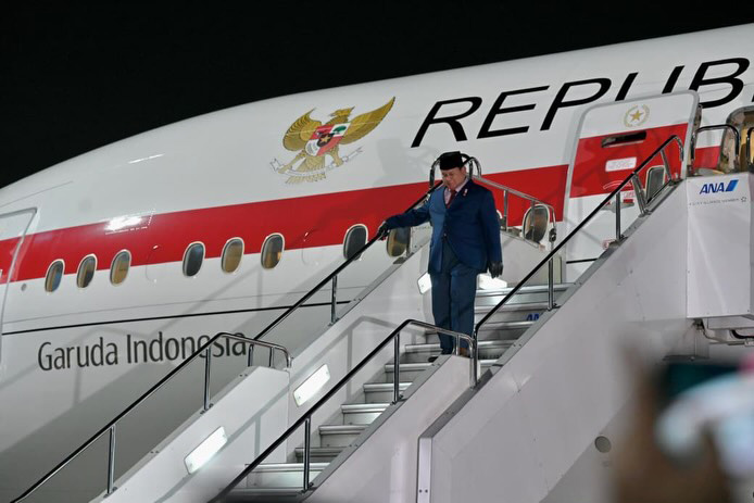 Presiden Prabowo Subianto tiba di Bandar Udara Haneda, Tokyo, Jepang untuk melakukan kunjungan resmi perdananya sebagai Presiden Republik Indonesia. 