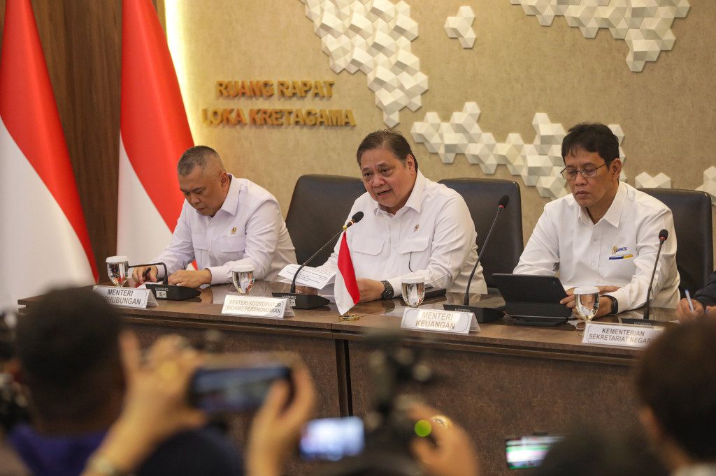 Sementara itu, Menteri Keuangan Purbaya Yudhi Sadewa menegaskan harga BBM subsidi tidak akan mengalami kenaikan hingga akhir tahun 2026.