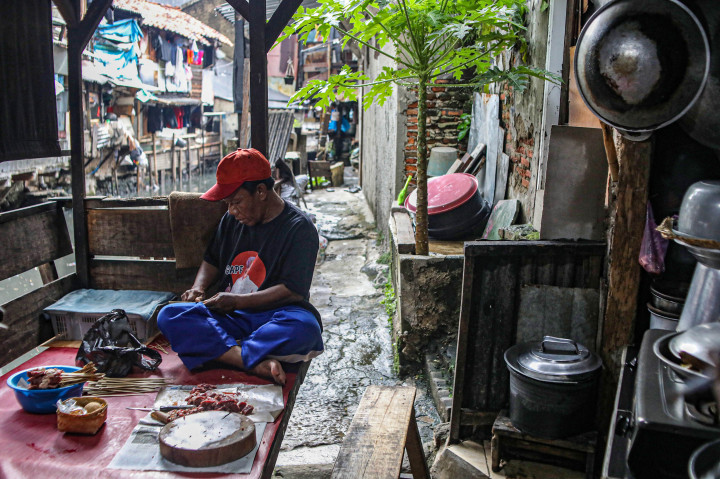 Badan Pusat Statistik (BPS) mencatat Provinsi DKI Jakarta menjadi wilayah dengan kepadatan penduduk tertinggi di Indonesia pada 2026, yakni mencapai 16.129 jiwa per kilometer persegi. 