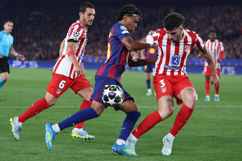  Atletico Madrid sukses membungkam Barcelona 0-2 di Stadion Camp Nou dalam pertandingan leg pertama perempat final Liga Champions 2025/26 yang berlangsung pada Kamis, 9 April 2026 dini hari WIB.