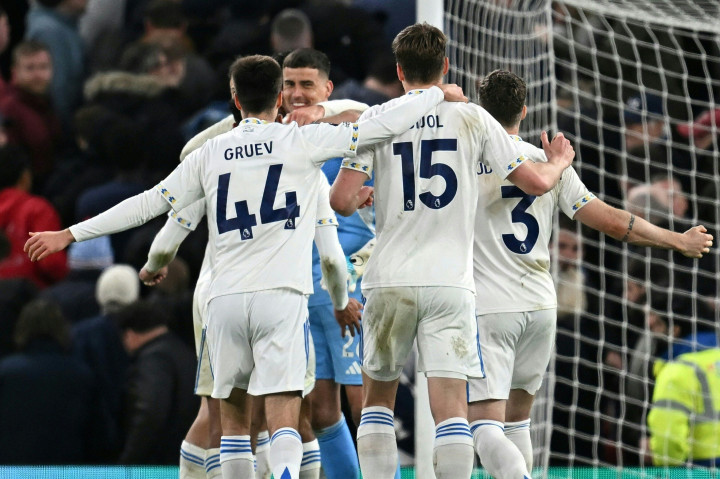 Kemenangan membuat Leeds United kini berada di posisi 15 klasemen sementara Liga Inggris dengan 36 poin dari 32 pertandingan, unggul enam poin dari zona degradasi.