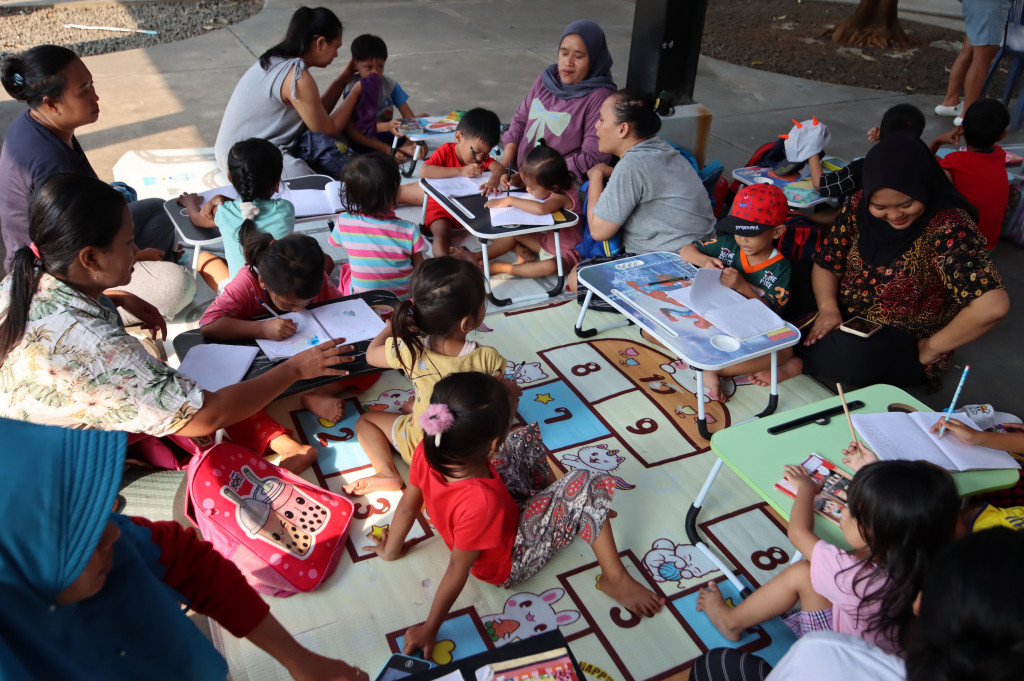 Selain membantu meningkatkan minat belajar, aktivitas ini juga dimanfaatkan untuk mengisi waktu luang dengan kegiatan positif sekaligus memperkuat fungsi RPTRA sebagai ruang interaksi, edukasi, dan pemberdayaan masyarakat.
