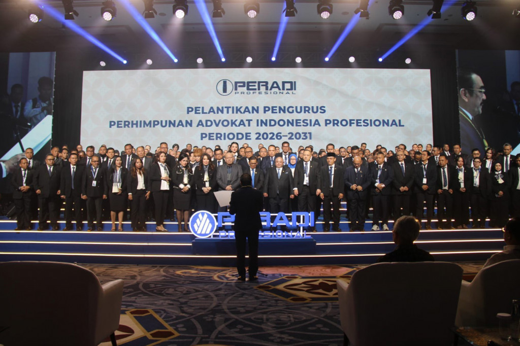 Pengukuhan ini menandai upaya penguatan kualitas dan integritas profesi advokat di tengah dinamika hukum yang semakin kompleks.