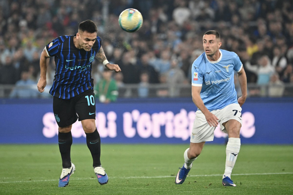 Pada laga tersebut, Inter tampil dominan sejak awal dan langsung mengambil inisiatif serangan. Peluang pertama hadir pada menit ke-12 melalui sundulan sang kapten Lautaro Martinez, tetapi bola masih melebar dari gawang Lazio.