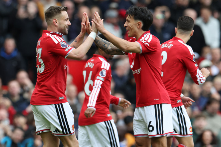 Kemenangan yang disokong gol-gol Luke Shaw, Matheus Cunha, dan Bryan Mbeumo tersebut membuat United kini mengoleksi 68 poin atau dipastikan tak terkejar oleh Aston Villa yang berada di posisi keempat sedangkan liga tinggal menyisakan satu pekan rangkaian pertandingan saja.