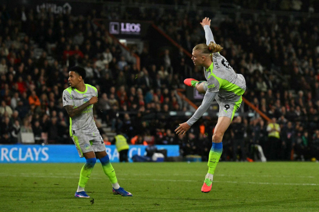 City akhirnya menyamakan kedudukan pada menit 90+5 melalui gol Erling Haaland sehingga skor berakhir 1-1.