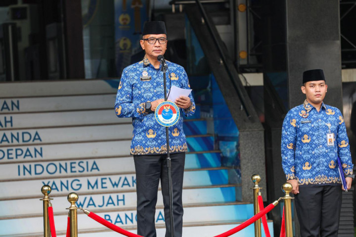 Badan Nasional Pengelola Perbatasan (BNPP) RI menyelenggarakan Upacara Peringatan Hari Lahir Pancasila di Halaman Kantor Sekretariat Tetap BNPP RI, Jakarta, sebagai momentum refleksi dan peneguhan komitmen BNPP RI dalam mengimplementasikan nilai-nilai Pancasila, khususnya dalam pengelolaan kawasan perbatasan negara.