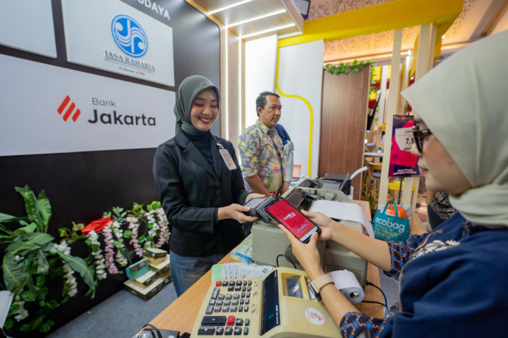 Hadirkan kemudahan pembayaran pajak, Bank Jakarta berkolaborasi dengan Badan Pendapatan Daerah (Bapenda) DKI Jakarta menyediakan layanan pembayaran Pajak Kendaraan Bermotor di Jakarta Fair.