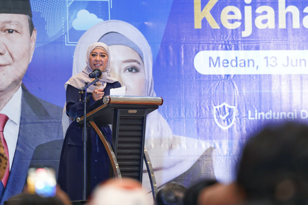 Menurut dia, sebagian besar aktivitas penggunaan internet berlangsung secara personal dan berada di ruang privat masyarakat, sehingga membutuhkan partisipasi aktif publik, terutama generasi muda. Dia menekankan pentingnya peran komunitas muda dalam membangun ruang digital yang aman, beretika, dan bebas dari hoaks, ujaran kebencian, narkoba, serta kejahatan siber.