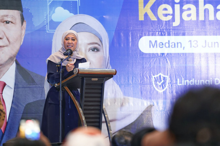 Menurut dia, sebagian besar aktivitas penggunaan internet berlangsung secara personal dan berada di ruang privat masyarakat, sehingga membutuhkan partisipasi aktif publik, terutama generasi muda. Dia menekankan pentingnya peran komunitas muda dalam membangun ruang digital yang aman, beretika, dan bebas dari hoaks, ujaran kebencian, narkoba, serta kejahatan siber.