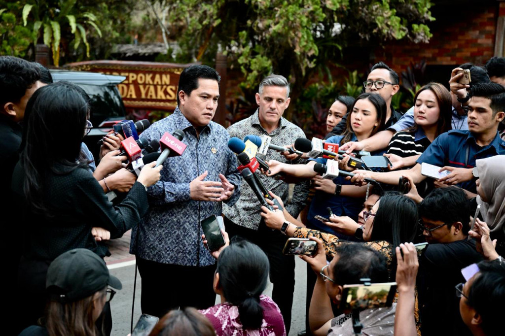 Komitmen tersebut ditegaskan Presiden Prabowo Subianto saat menerima Menteri Pemuda dan Olahraga (Menpora) Erick Thohir bersama pelatih sepak bola Tim Nasional (Timnas) Indonesia, John Herdman, di kediaman pribadinya di Hambalang, Jawa Barat, pada Jumat, 19 Juni 2026.