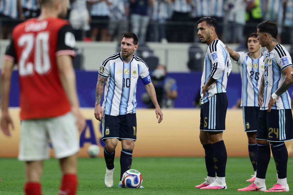 Penyerang gaek Timnas Argentina Lionel Messi menjadi pencetak gol terbanyak Pesta Bola setelah mengemas 18 gol dari 28 pertandingan.