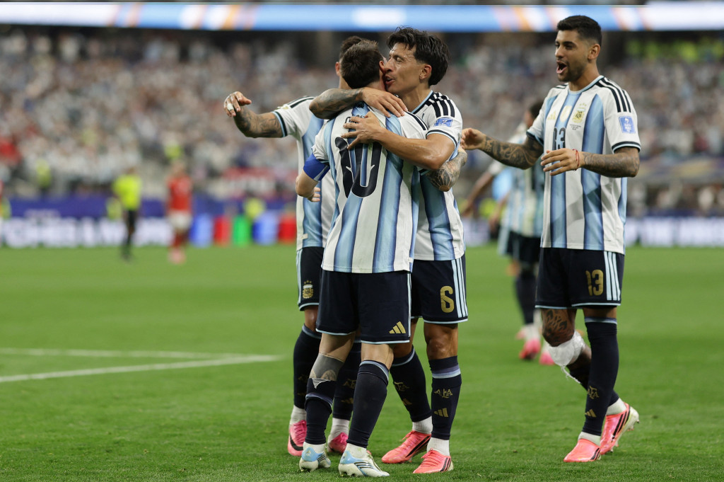 Messi menjadi pencetak gol terbanyak sepanjang masa Piala Dunia ini tidak terlepas dari dua gol yang ia ciptakan ke gawang Austria, Senin malam waktu setempat, demikian catatan FIFA.