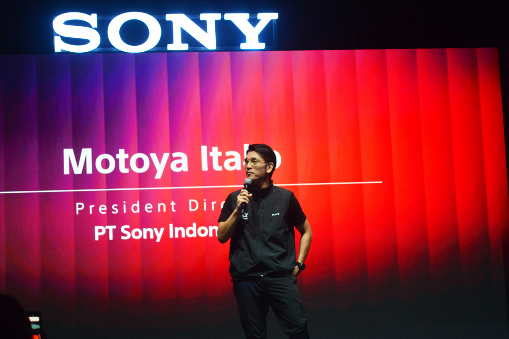 Motoya Itako, President Director, PT Sony Indonesia, berkata, “Sony percaya bahwa teknologi memiliki peran penting dalam membantu para kreator mewujudkan visi kreatif mereka. Melalui Alpha Festival 2026, kami ingin menghadirkan lebih dari sekadar pameran produk. Kami ingin menciptakan ruang di mana teknologi, kreativitas, dan komunitas dapat saling terhubung untuk menginspirasi para kreator dalam menghasilkan karya yang lebih bermakna. Berlandaskan filosofi Kando, kekuatan untuk menghadirkan emosi melalui kreativitas dan teknologi, kami terus berkomitmen untuk mendukung perjalanan kreatif para fotografer, videografer, filmmaker, dan content creator di Indonesia.”