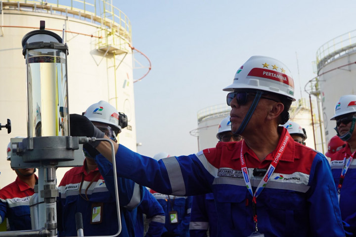 Komisaris Utama PT Pertamina (Persero) Mochamad Iriawan memastikan Perseroan siap mengembangkan Sustainable Aviation Fuel (SAF) atau avtur ramah lingkungan. Pengembangan SAF sebagai upaya mewujudkan kemandirian energi sekaligus menekan emisi karbon sektor penerbangan.
