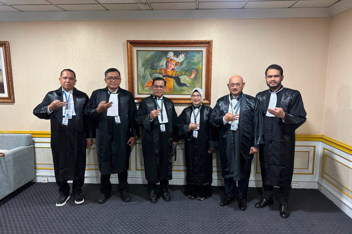 Advokat dinilai menjadi penyeimbang untuk mencapai kepastian hukum dan profesional. Advokat memiliki peran penting untuk memberikan perspektif hukum yang objektif, akademis, dan komprehensif dalam menjaga kualitas sistem peradilan pidana dan perlindungan hak konstitusional warga negara.