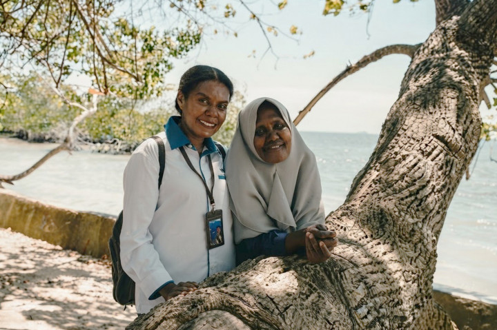 Di wilayah-wilayah seperti pulau-pulau kecil di Natuna, Kepulauan Talaud, dan Maluku, dataran tinggi Papua, pedalaman Kalimantan, hingga desa-desa perbatasan di Nusa Tenggara, tantangan geografis menjadi tantangan nyata bagi pemerataan kesempatan ekonomi. Namun, di ruang-ruang yang sulit dijangkau itulah semangat pembangunan diuji dan PT Permodalan Nasional Madani (Persero) hadir untuk berkontribusi bagi negeri. 