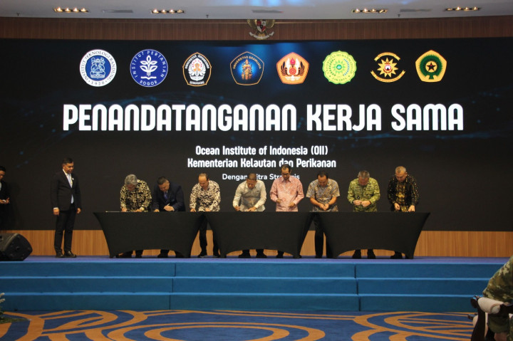 Menteri Kelautan dan Perikanan Sakti Wahyu Trenggono dalam sambutannya menyampaikan, pemikiran menyatukan 11 satuan pendidikan vokasi KKP telah berlangsung cukup lama dan sudah dipersiapkan secara matang. 