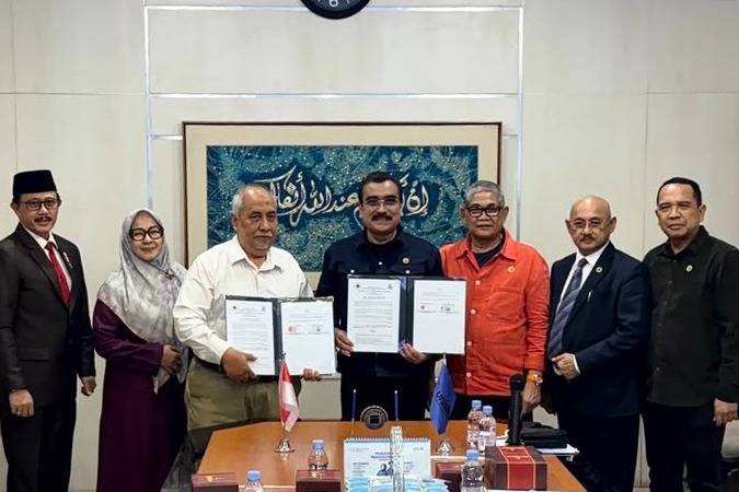Selain itu  Perjanjian Kerja Sama (PKS) antara Fakultas Hukum Universitas Islam Bandung dan PERADI PROFESIONAL. 